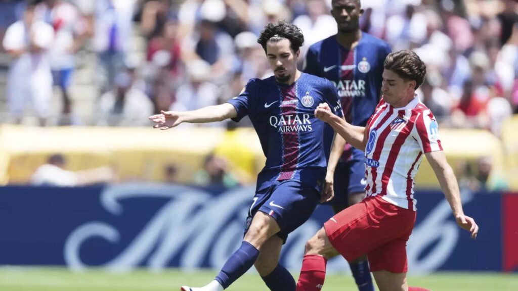 PSG-Atlético Ruiz décisif, tensions et domination parisienne à la mi-temps